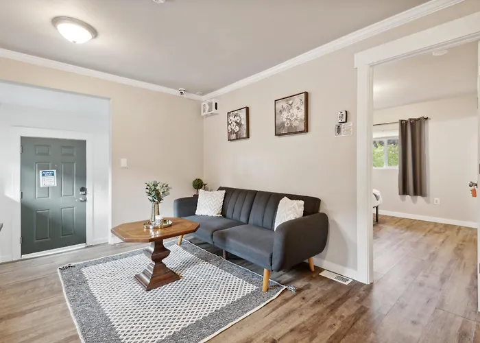 Judkins Guesthouse Close To Downtown Duplex